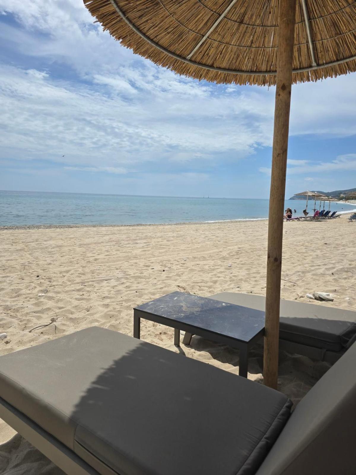 Anna Beach Suites يميناريا المظهر الخارجي الصورة