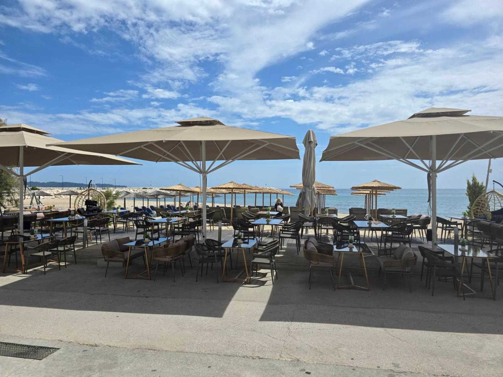 Anna Beach Suites يميناريا المظهر الخارجي الصورة